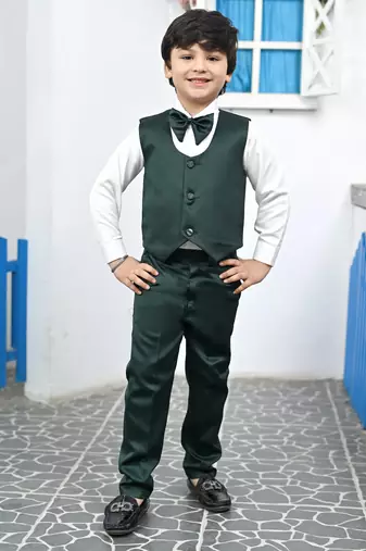 Boys full sleeves 5 piece jacquard coat suit set with bow tie - green