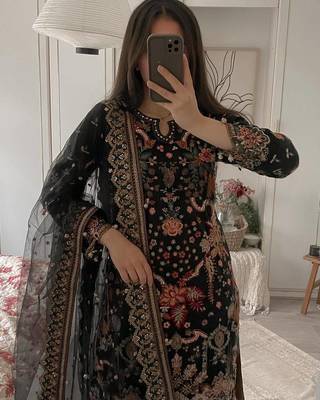 Designer handwork wedding wear pakistani 3 pc salwar kameez 2