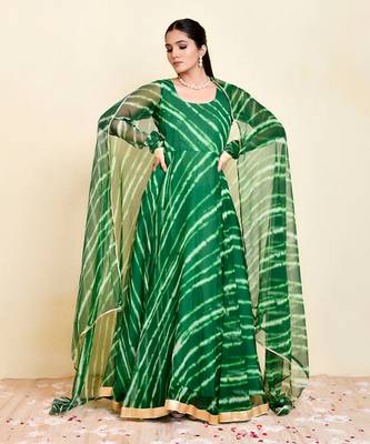 Green georgette laheriya printed long kurti with dupatta 2