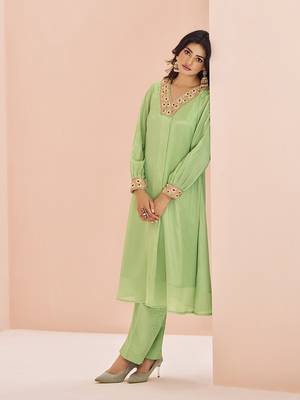 Light green embellished chinon kurta set 3