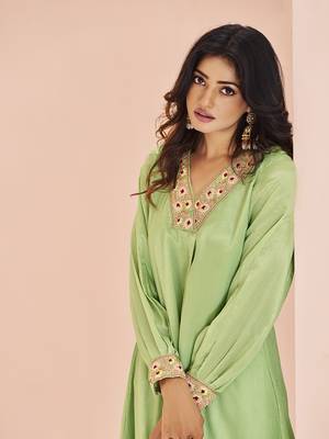 Light green embellished chinon kurta set 4