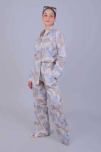 Women's printed co-ord set off-white paper texture