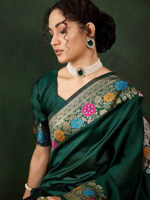 Green silk blend Woven jacquard traditional rich saree 3