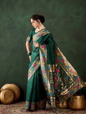 Green silk blend Woven jacquard traditional rich saree 4