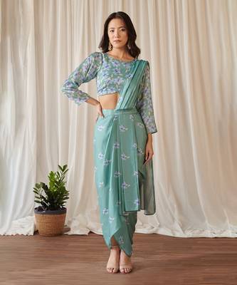 Seagreen slit skirt saree set 1