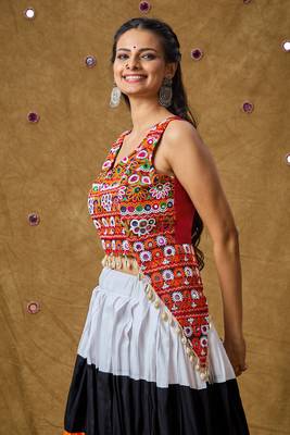 Maroon Cotton Navratri Garba Mirror Kutchi patch work with Kodi design Readymade Padded Blouse 3
