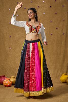 White Cotton Navratri Garba Boho Design Backless Readymade Blouse 5