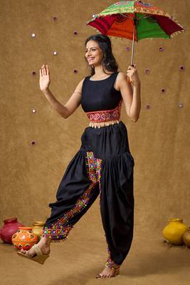 Black Cotton Navratri Garba Embroidered Kodi work Readymade Blouse 5