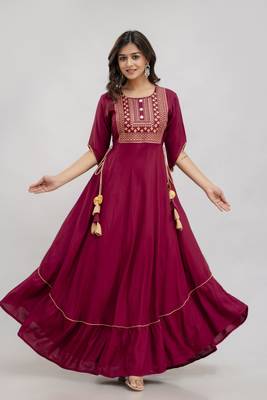 women's rayon embroidered anarkali kurta in maroon 1