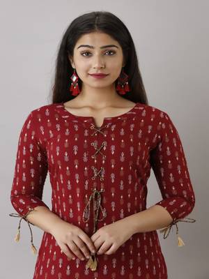 women's rayon paisley printed straight kurta in maroon 3