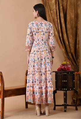 women's embroidered anarkali kurta in pink 2
