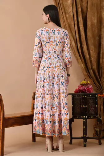women's embroidered anarkali kurta in pink