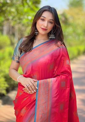 Pink soft silk contrast zari woven saree 3