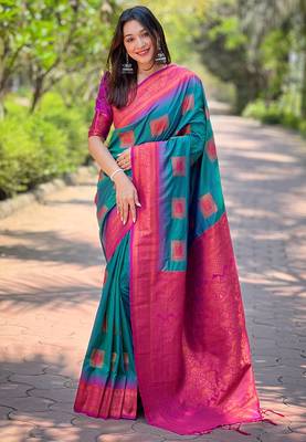 Green soft silk contrast zari woven saree 3