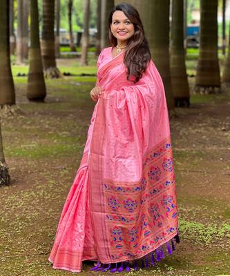 Pink checks paithani silk zari woven saree 1