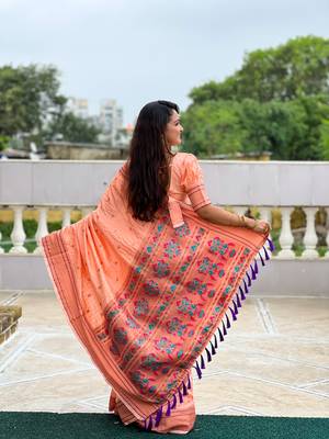 Peach checks paithani silk zari woven saree 4