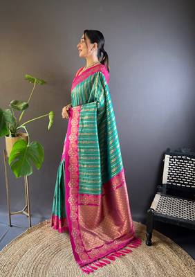Green contrast zari woven silk saree with satin unique border 3