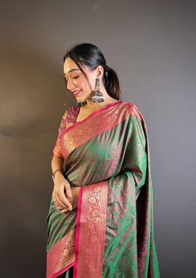 Green soft kashmiri silk zari woven contrast saree 2