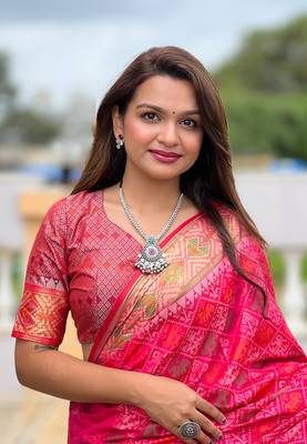 Pink soft patola silk meenakari zari woven saree 2