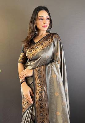 Grey soft silk floral border contrast zari woven saree 2