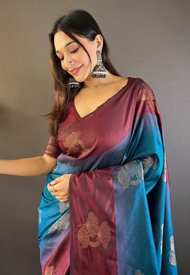 Blue soft silk floral border contrast zari woven saree 2