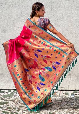 Pink contrast zari woven chandrakor swan yeola paithani silk saree 4