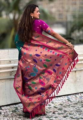 Green contrast zari woven chandrakor swan yeola paithani silk saree 4