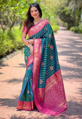 Green soft silk contrast zari woven saree 2