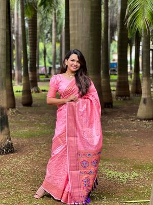 Pink checks paithani silk zari woven saree 2