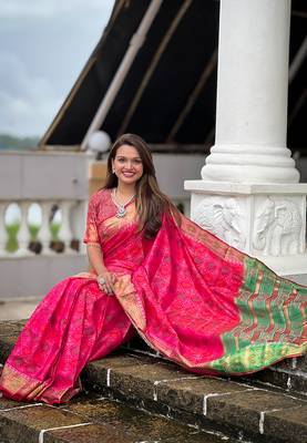 Pink soft patola silk meenakari zari woven saree 1