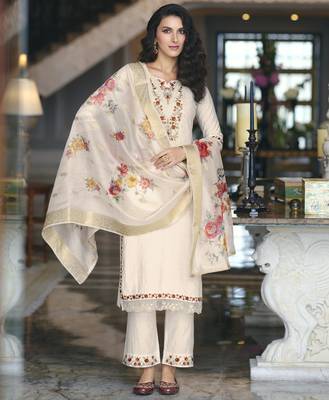 Mojilaa Viscose Silk Thread Embroidered Off White Kurta Palazzo Set 4
