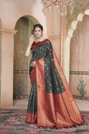 Green Kanchivaram Silk Zari Weaving With Gold Zari Border And Pallu Saree With Blouse For Women