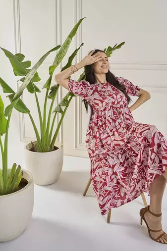 Winered women maroon calf length tiered dress