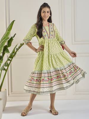 Winered women lime placement print tiered dress 1