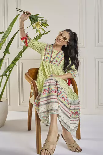 Winered women lime placement print tiered dress
