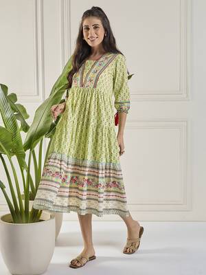 Winered women lime placement print tiered dress 3