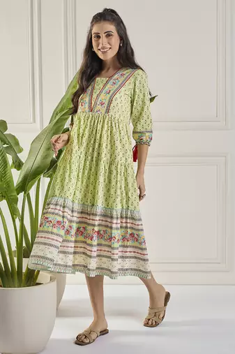 Winered women lime placement print tiered dress
