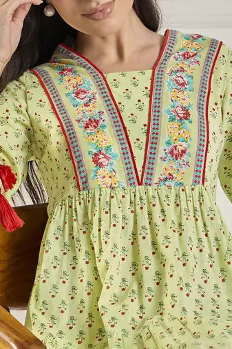 Winered women lime placement print tiered dress