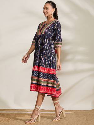 Winered women blue placement print tiered dress 4