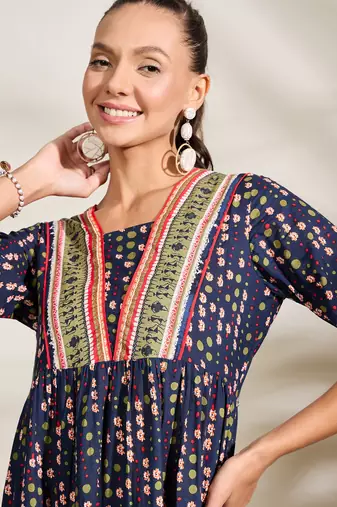 Winered women blue placement print tiered dress