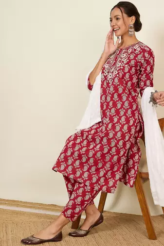 Winered woman maroon embriodered kurta set with dupatta