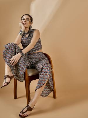 Winered women brown crop top and flared pant co-ord set 2