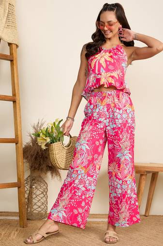 Winered women pink print halter neck crop top and pant co-ord set