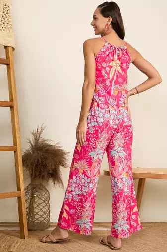 Winered women pink print halter neck crop top and pant co-ord set