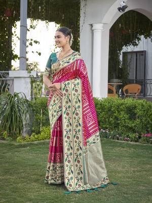 women's banarasi woven pink with green saree with heavy jacquard work saree with blouse piece 2