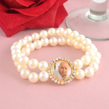 White pearl guruji bracelet 1