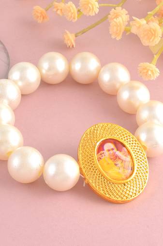 White pearl guruji bracelet