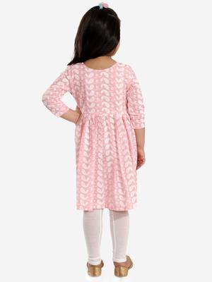  girls' chikankari cotton kurta and leggings set 4