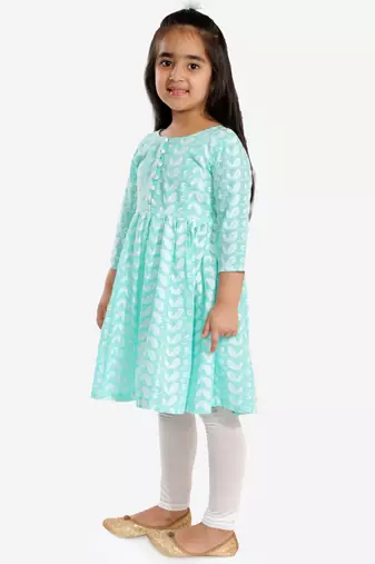  girls' chikankari cotton kurta and leggings set