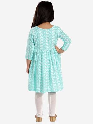  girls' chikankari cotton kurta and leggings set 4